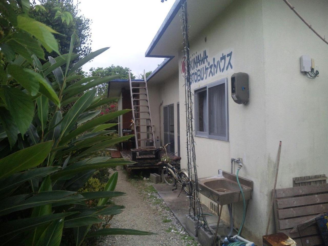 Okinawa Motobu Guest House Esterno foto